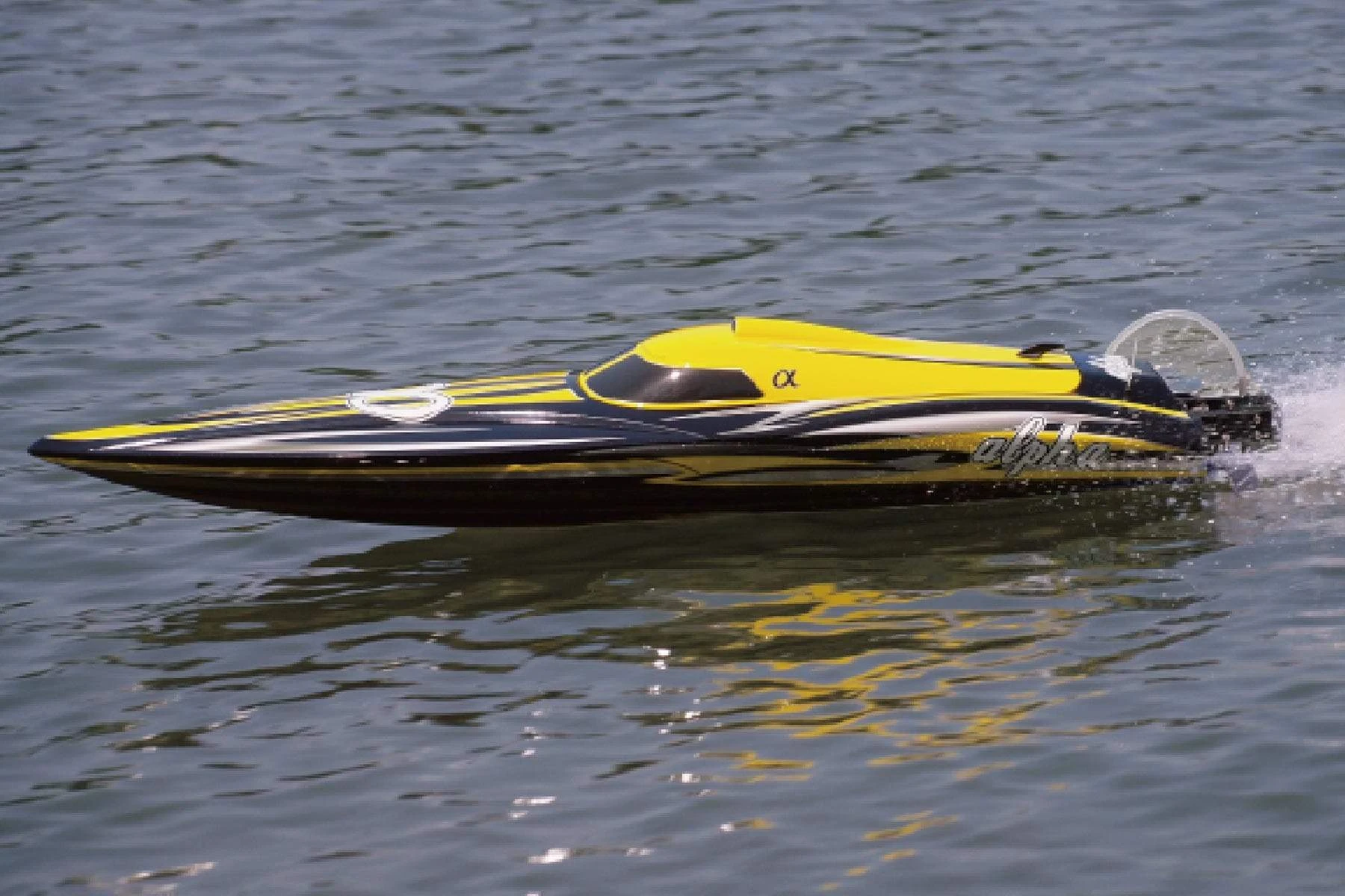 Bancroft Alpha Yellow Brushless 950mm (37.4") Extreme Deep V Racer - RTR 3 Bancroft Alpha Yellow Brushless 950mm (37.4") Extreme Deep V Racer - RTR