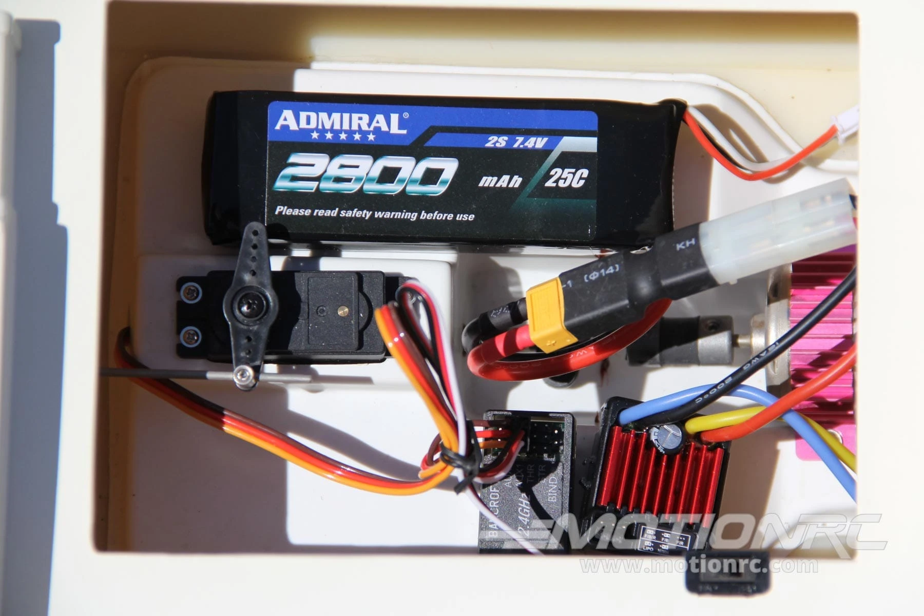 Bancroft D558 St. Tropez 1/20 Scale 840mm (33") Yacht - RTR 18 Bancroft D558 St. Tropez 1/20 Scale 840mm (33") Yacht - RTR - Image 16