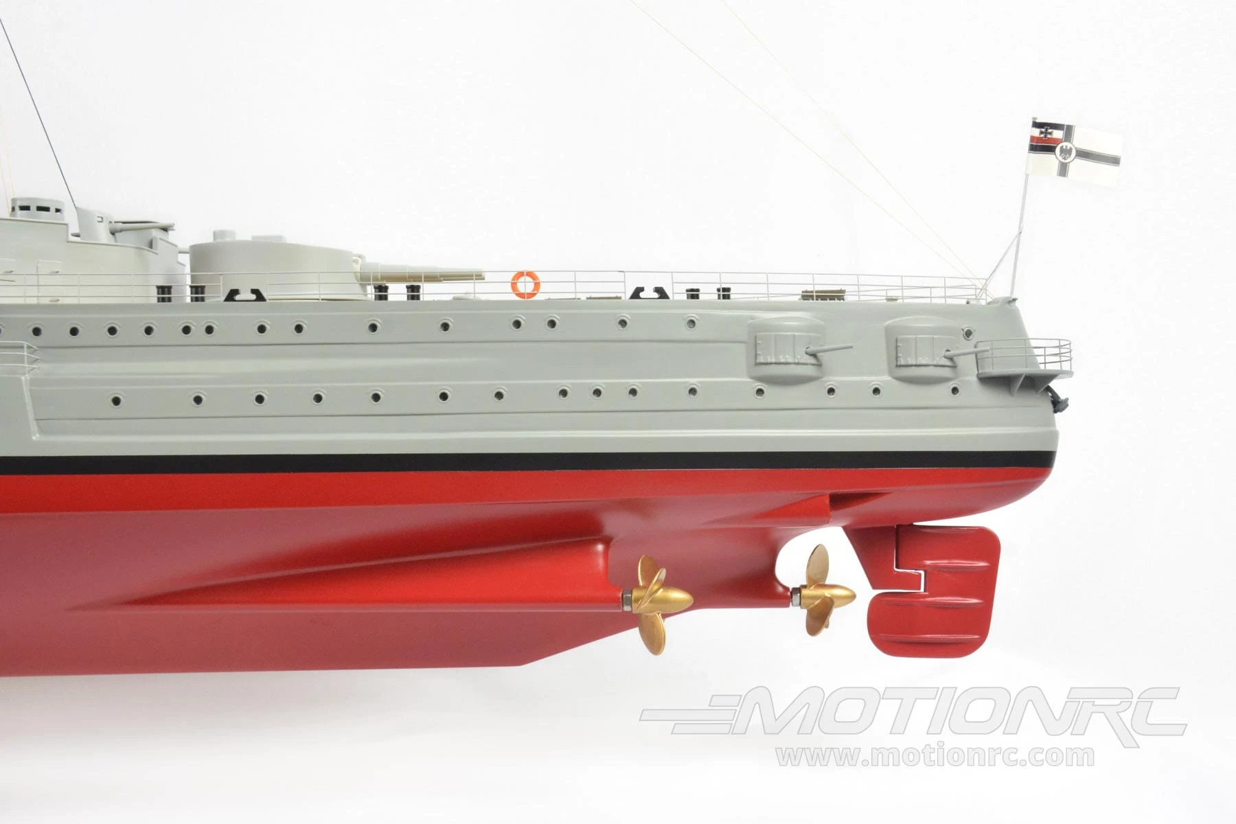 Bancroft Scharnhorst 1/100 Scale 1350mm (53") German Cruiser - RTR 6 Bancroft Scharnhorst 1/100 Scale 1350mm (53") German Cruiser - RTR - Image 5
