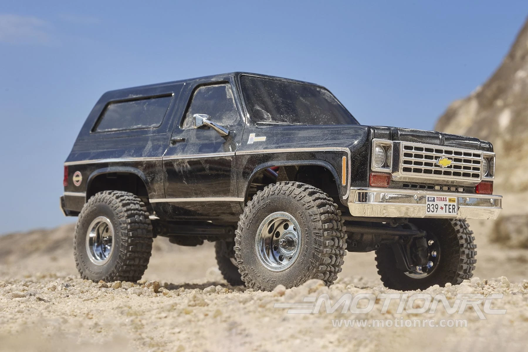 FMS FCX24 Chevy K5 Blazer Black 1/24 Scale 4WD Crawler - RTR 5 FMS FCX24 Chevy K5 Blazer Black 1/24 Scale 4WD Crawler - RTR - Image 3