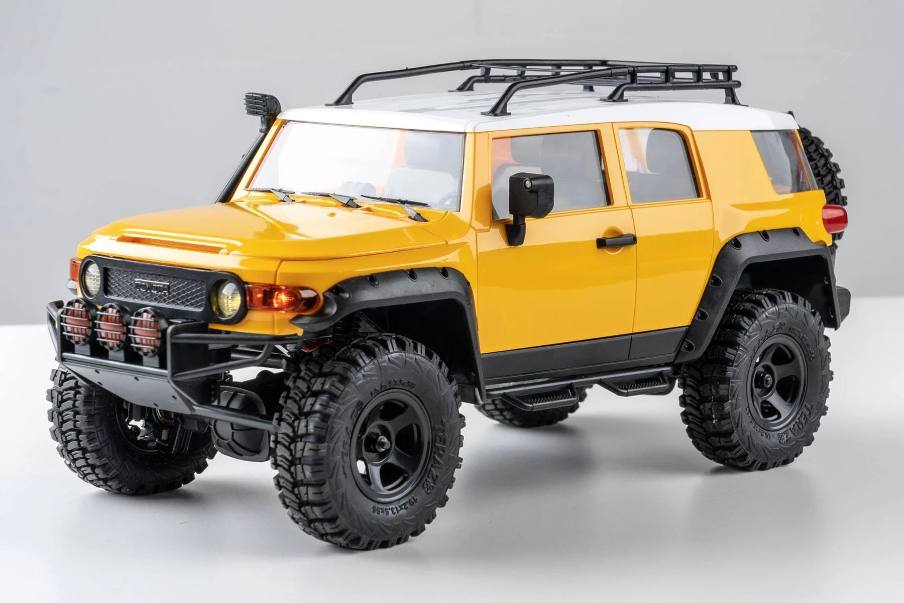 FMS Toyota FJ Cruiser 1/18 Scale 4WD Crawler - RTR 3 FMS Toyota FJ Cruiser 1/18 Scale 4WD Crawler - RTR