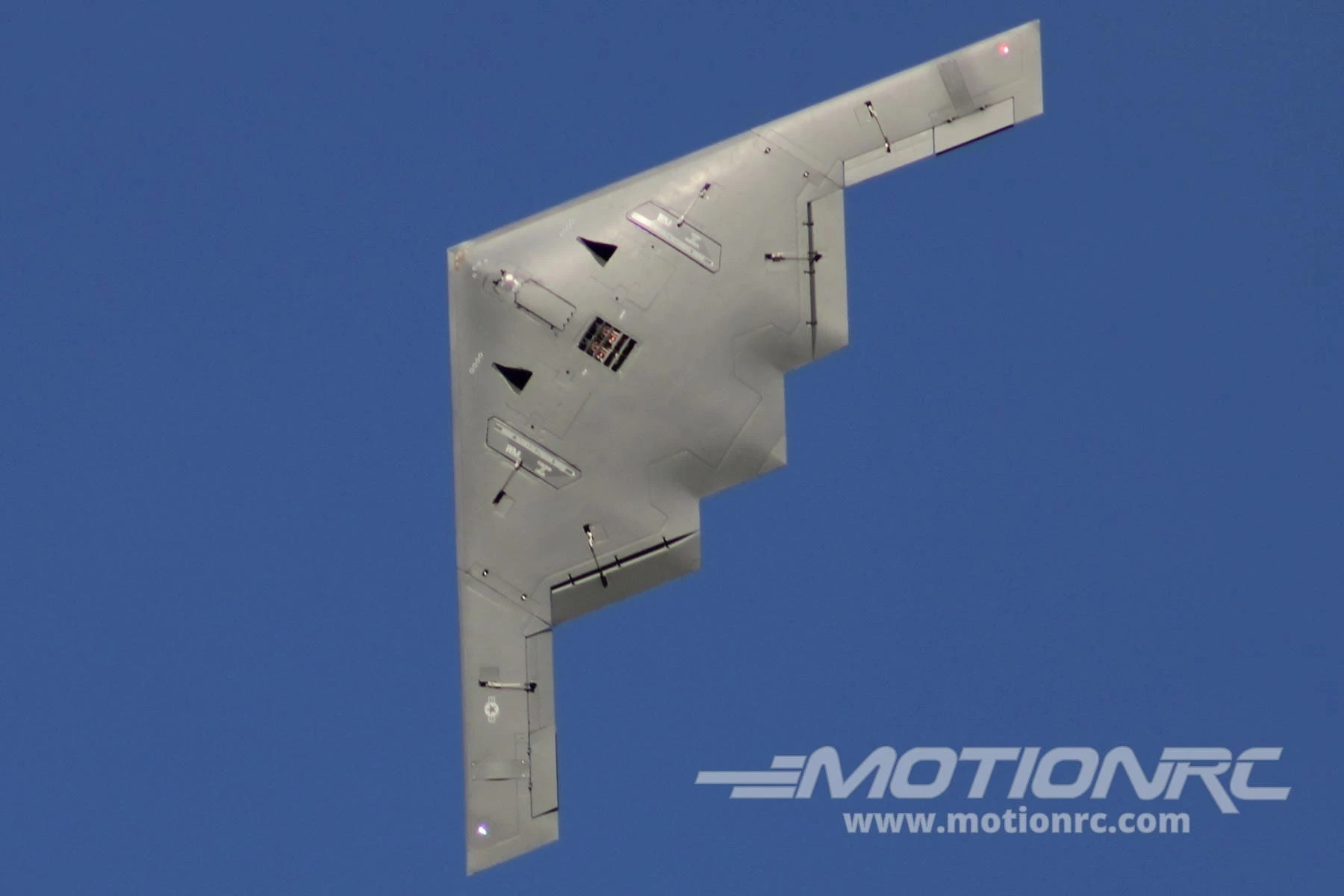 Freewing B-2 Spirit Bomber Twin 70mm EDF Jet - PNP 12 Freewing B-2 Spirit Bomber Twin 70mm EDF Jet - PNP - Image 10