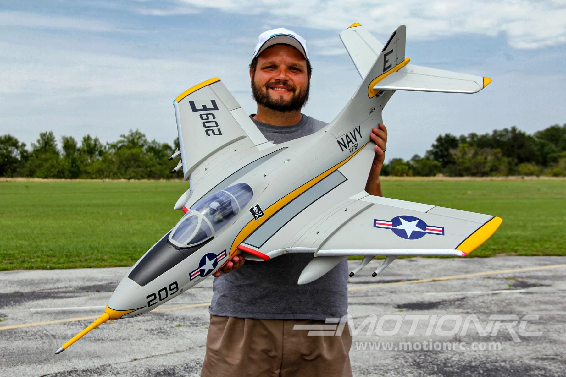 Freewing F9F-8 Cougar Super Scale 80mm EDF - ARF PLUS 16 Freewing F9F-8 Cougar Super Scale 80mm EDF - ARF PLUS - Image 14