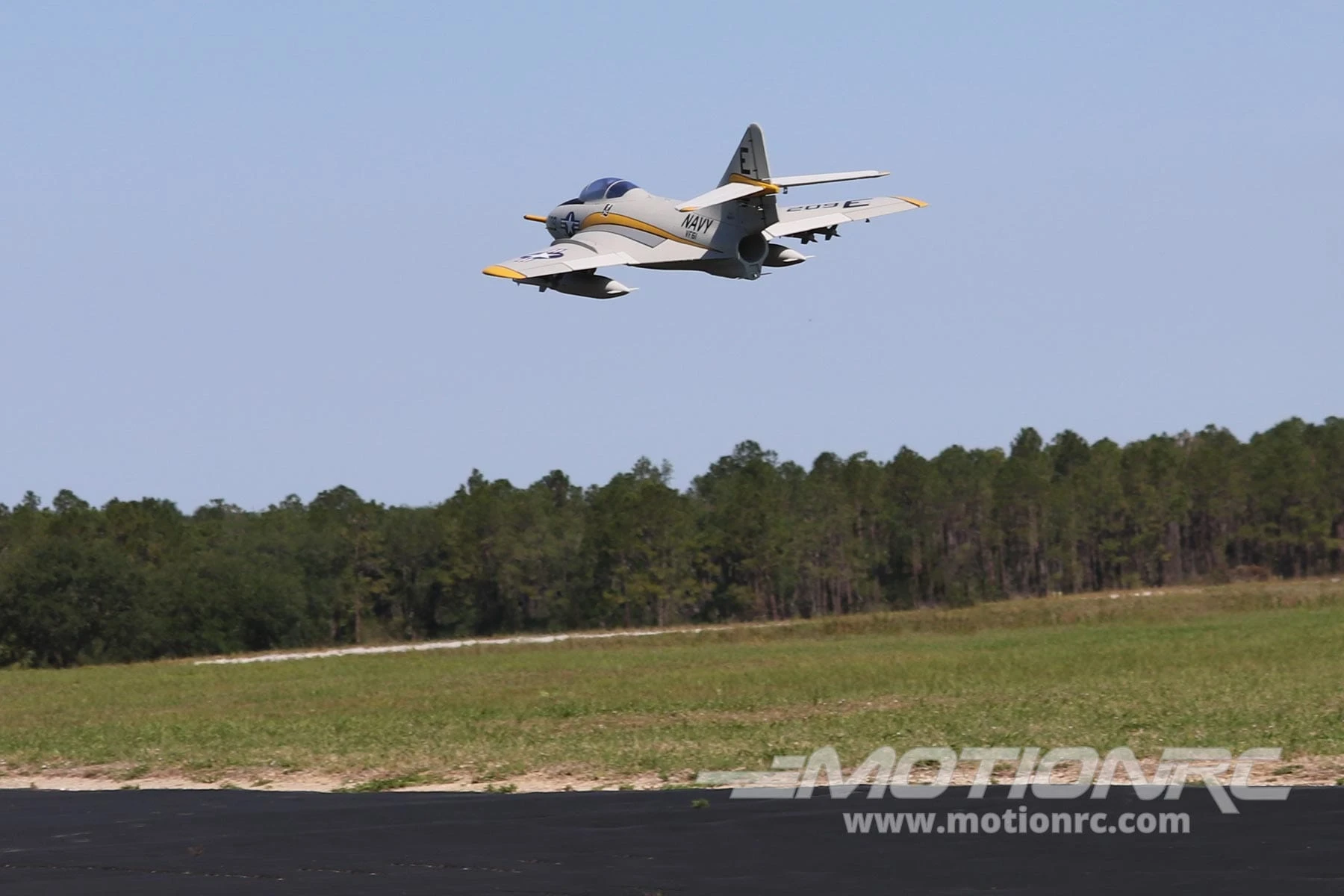 Freewing F9F-8 Cougar Super Scale 80mm EDF - ARF PLUS 31 Freewing F9F-8 Cougar Super Scale 80mm EDF - ARF PLUS - Image 29