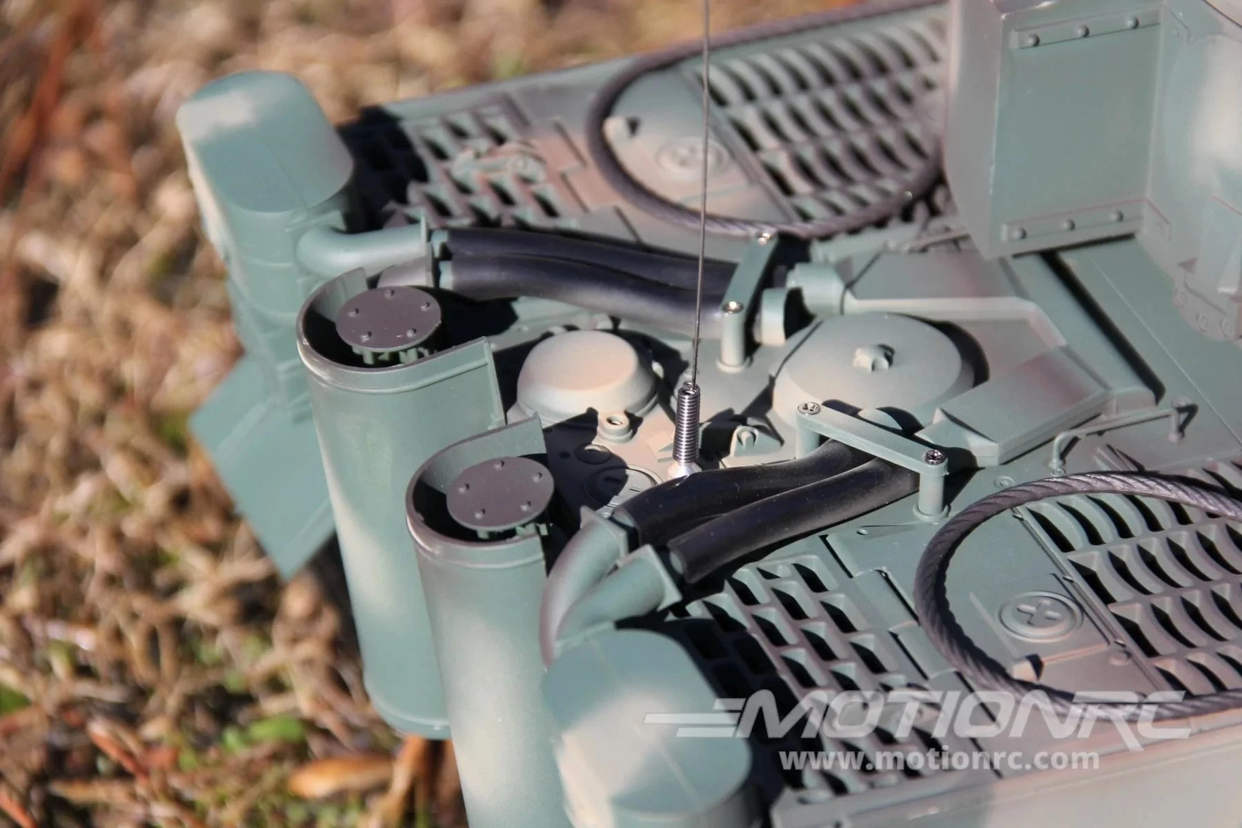 Heng Long German Tiger 1 S33 Upgrade Edition 1/16 Scale Heavy Tank - RTR 8 Heng Long German Tiger 1 S33 Upgrade Edition 1/16 Scale Heavy Tank - RTR - Image 6