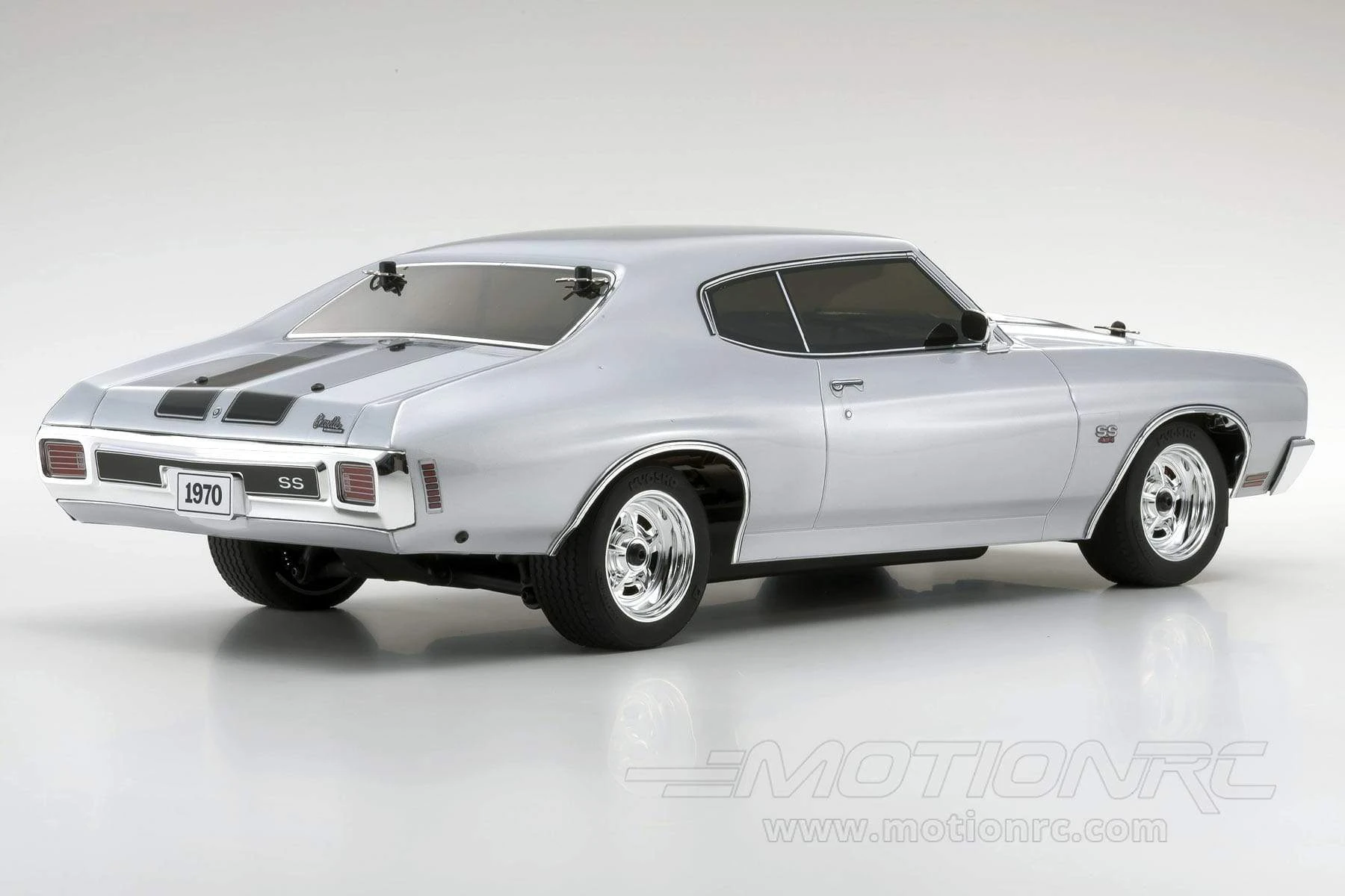 Kyosho Fazer Mk2 1970 Chevelle SS 454 LS6 Cortez Silver 1/10 Scale 4WD Car - RTR 6 Kyosho Fazer Mk2 1970 Chevelle SS 454 LS6 Cortez Silver 1/10 Scale 4WD Car - RTR - Image 4