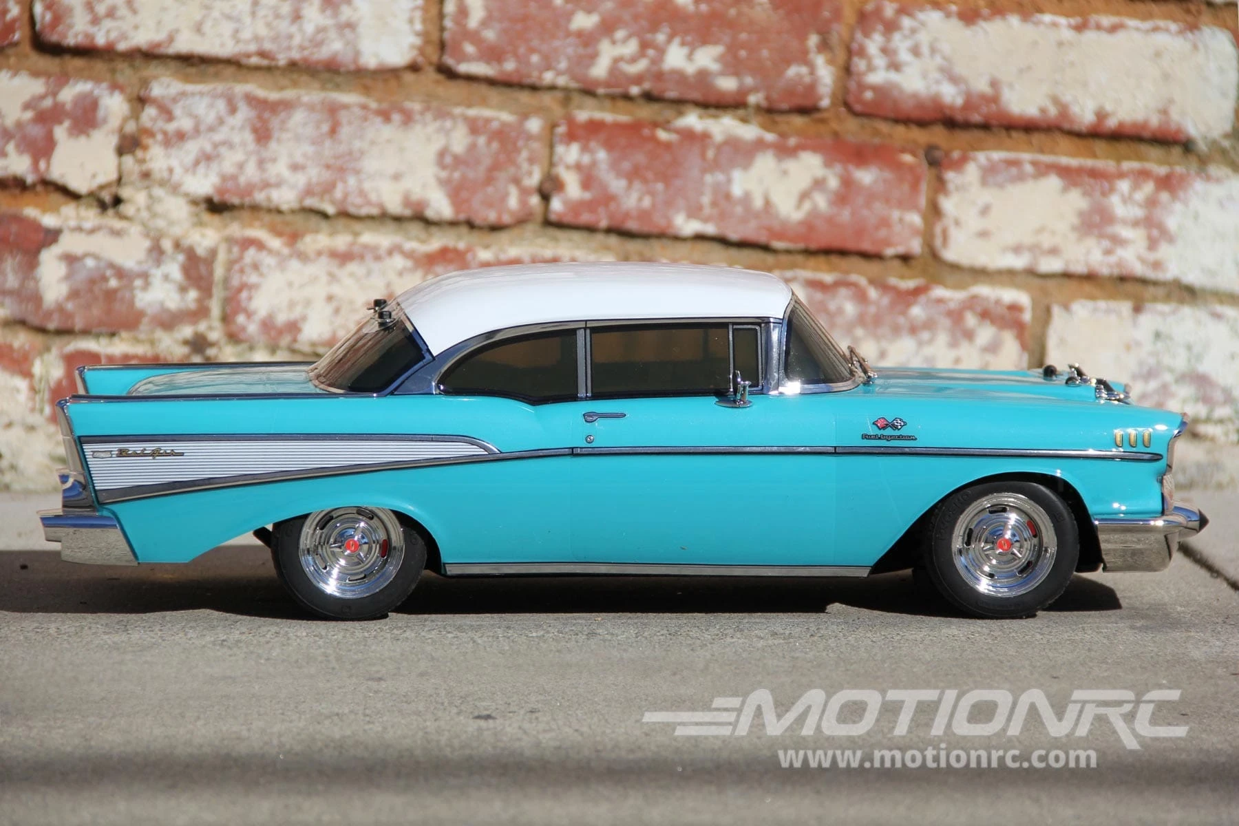 Kyosho Fazer Mk2 FZ02L 1957 Chevy Bel Air Coupe Tropical Turquoise 1/10 Scale 4WD Car - RTR 7 Kyosho Fazer Mk2 FZ02L 1957 Chevy Bel Air Coupe Tropical Turquoise 1/10 Scale 4WD Car - RTR - Image 5