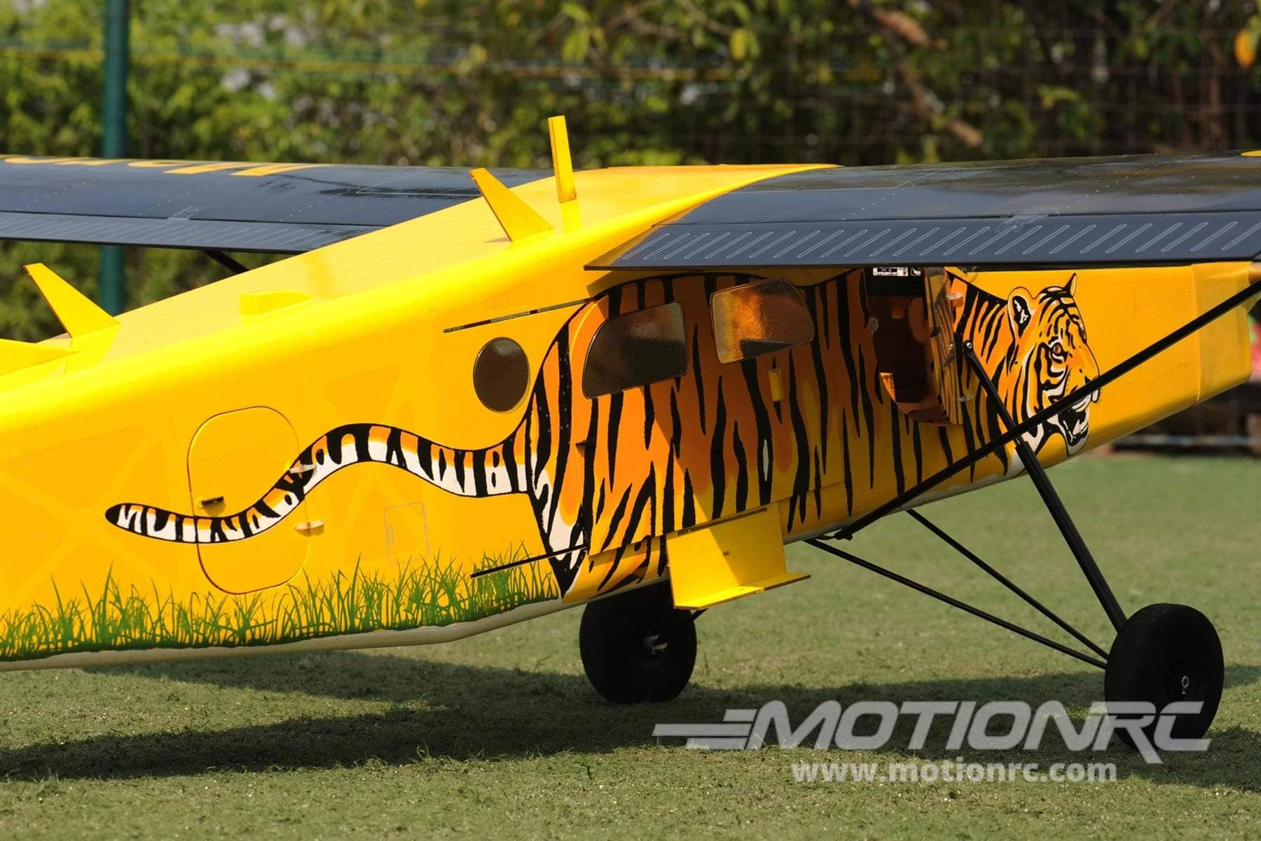 Nexa Pilatus PC-6 Tiger 2720mm (107") Wingspan - ARF Nexa Pilatus PC-6 Tiger 2720mm (107") Wingspan - ARF -Freewing Shop nexa pilatus pc 6 tiger 2720mm 107 wingspan arf motion rc 28318948688057