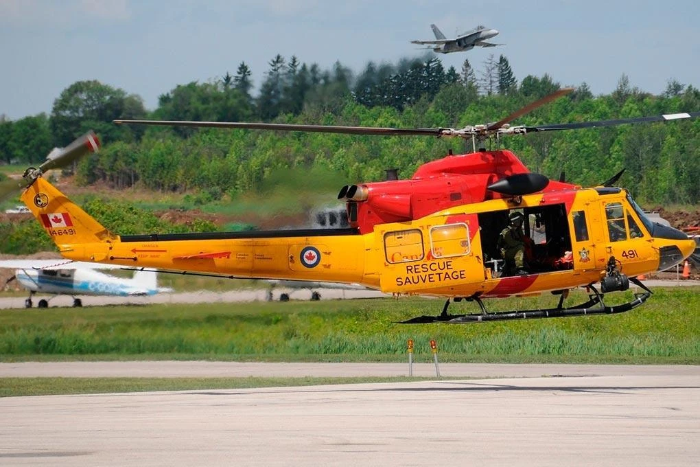 Roban B412 Canada Rescue 800 Size Scale Helicopter - ARF 4 Roban B412 Canada Rescue 800 Size Scale Helicopter - ARF - Image 2