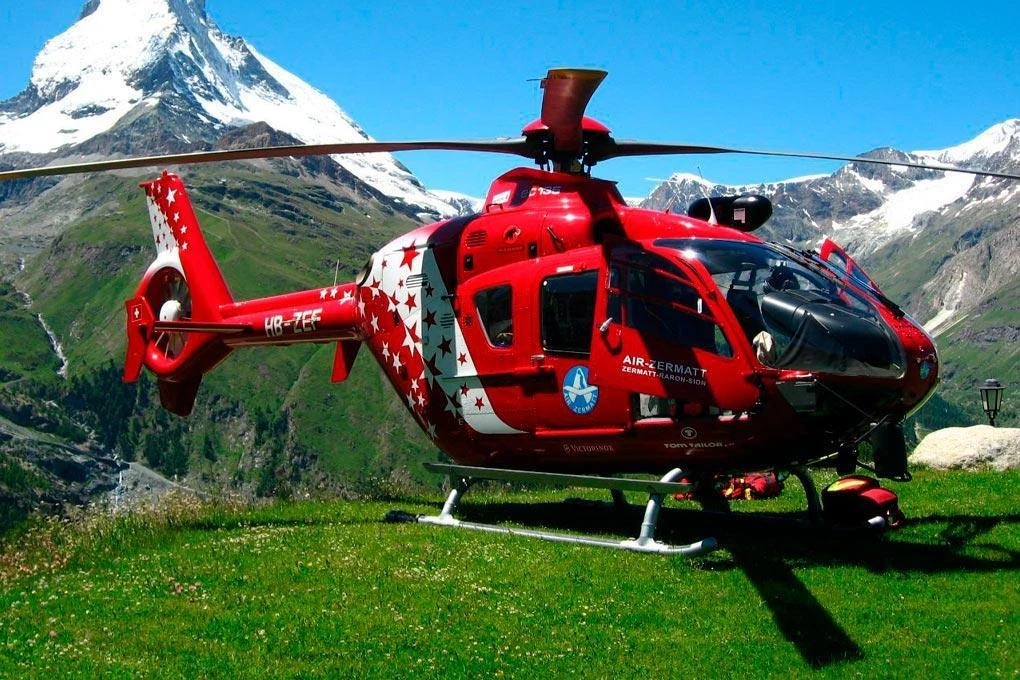 Roban EC-135 T3 Air Zermatt 800 Size Scale Helicopter - ARF 3 Roban EC-135 T3 Air Zermatt 800 Size Scale Helicopter - ARF