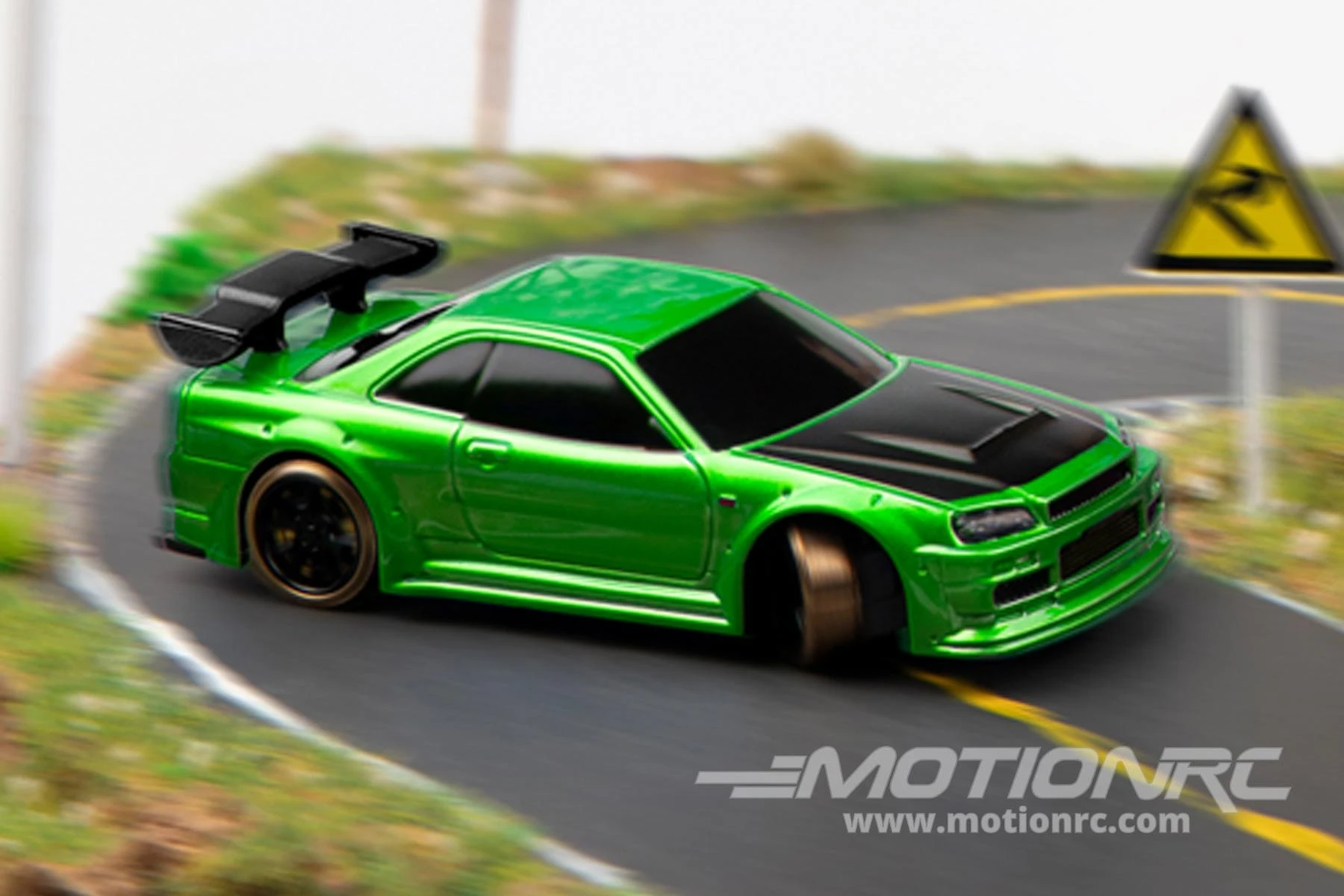 Turbo Racing Drift Car Green 1/76 Scale 2WD With Gyro - RTR 4 Turbo Racing Drift Car Green 1/76 Scale 2WD With Gyro - RTR - Image 2